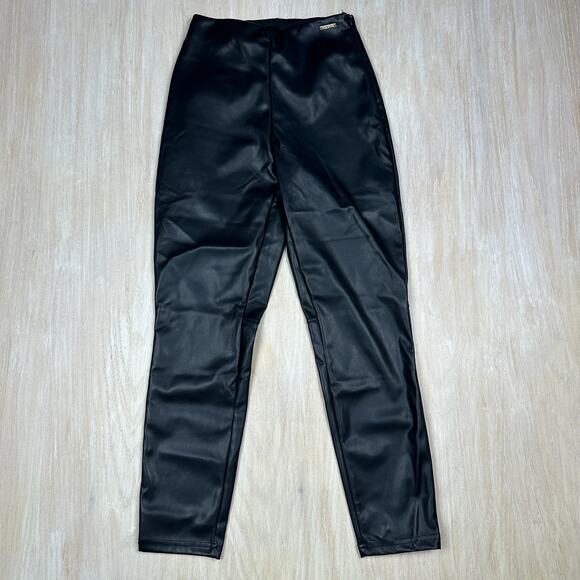 NWT Fabletics Black Vegan Leather Legging Pull On Sleek Activewear Pants Small - Picture 1 of 15